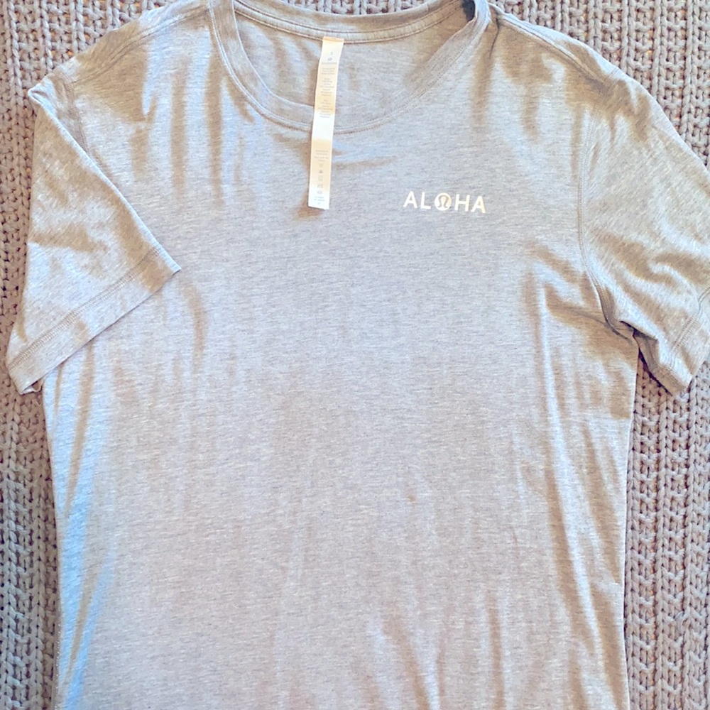 Men’s Lululemon Aloha Tee.  Size S